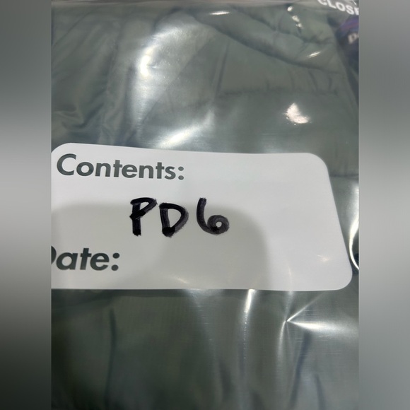 Patagonia Women’s XL Down Sweater Puffer Jacket Green NWT Puff 3 - Picture 14 of 14